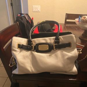 Micheal Kors leather purse